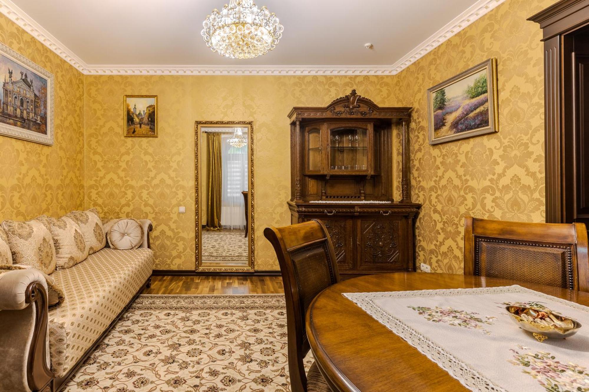 Luxury Boutique Andreevskiy Lviv Buitenkant foto