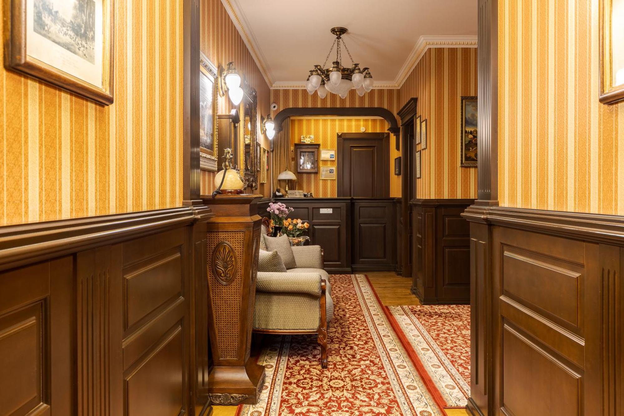 Luxury Boutique Andreevskiy Lviv Buitenkant foto