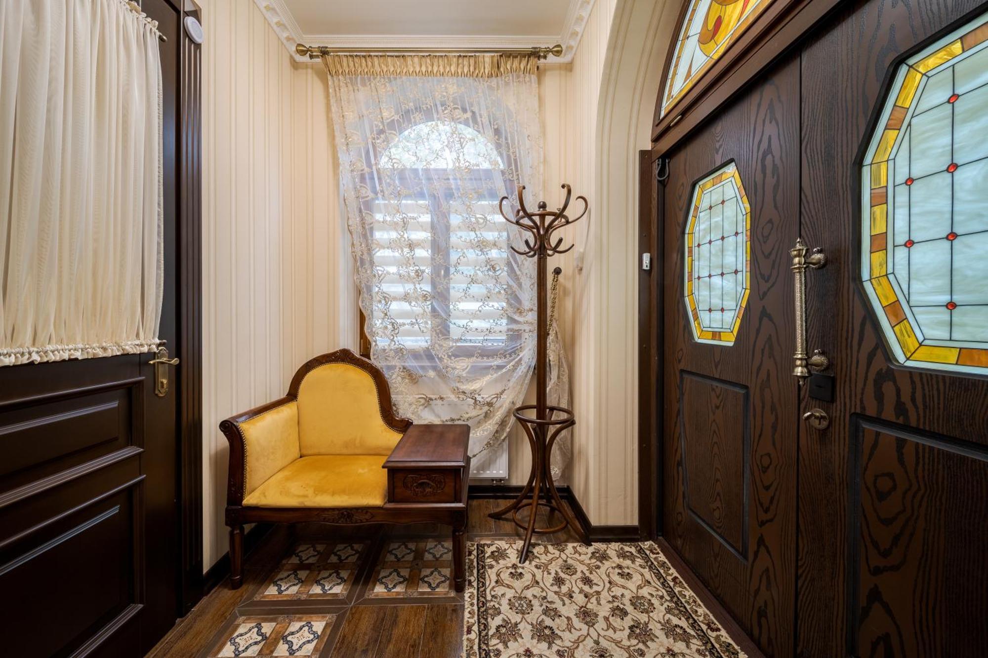 Luxury Boutique Andreevskiy Lviv Buitenkant foto