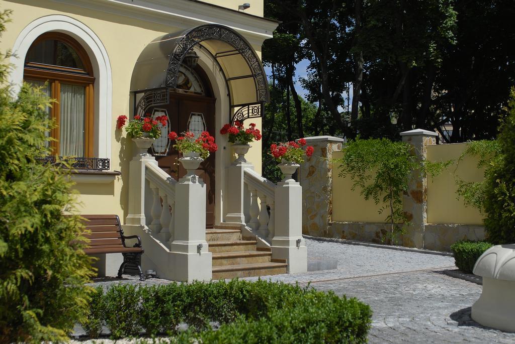 Luxury Boutique Andreevskiy Lviv Buitenkant foto